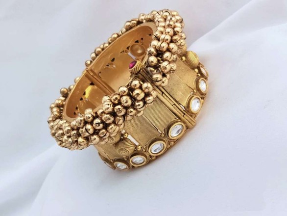 Premium Quality Golden Bracelet